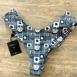 Skatie NWT- Mandi bottom. M